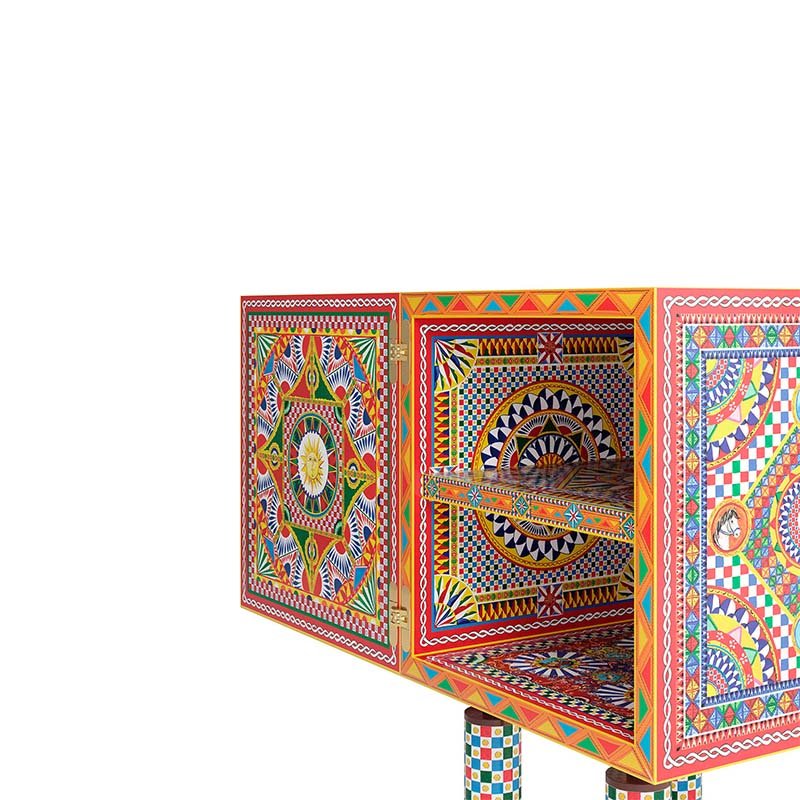 Priamo cabinet