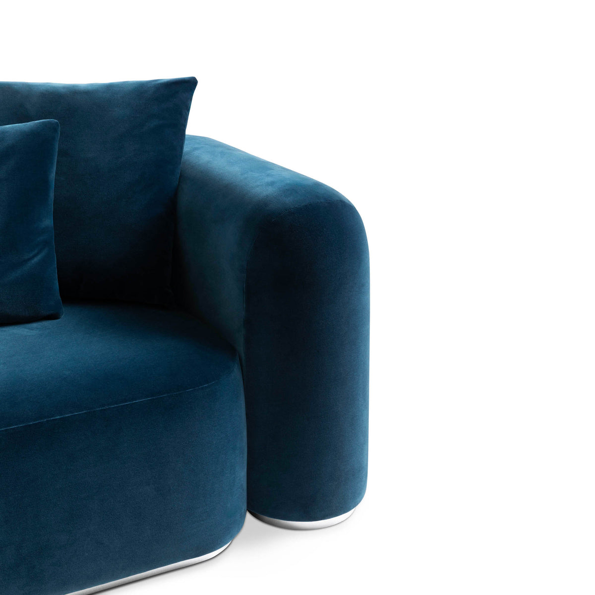 Moss Linear sectional sofa detail by Dolce&Gabbana Casa