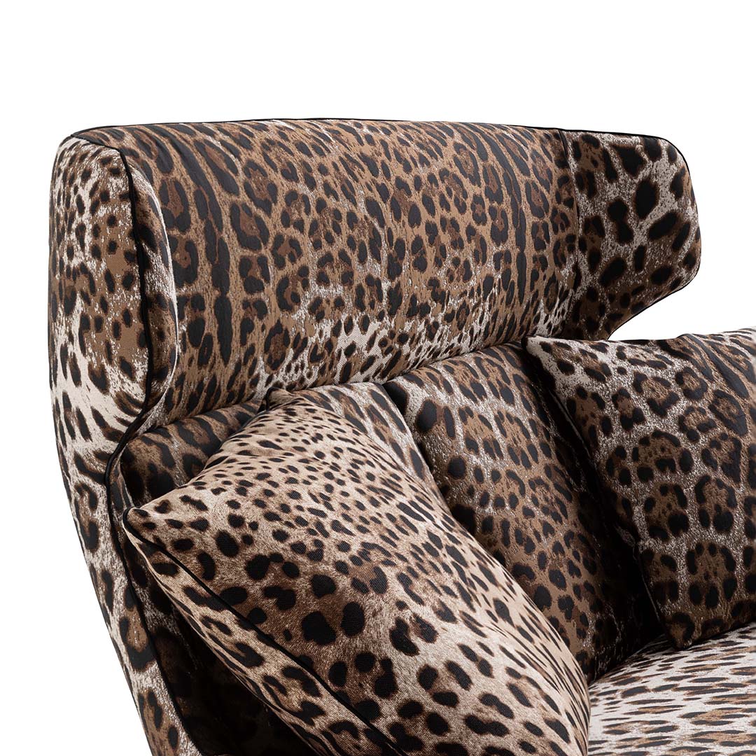 dolce-gabbana-casa-oleandro-2-sofa-leopardo-detail