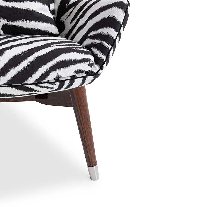 dolce-gabbana-casa-oleandro-2-sofa-zebra-detail