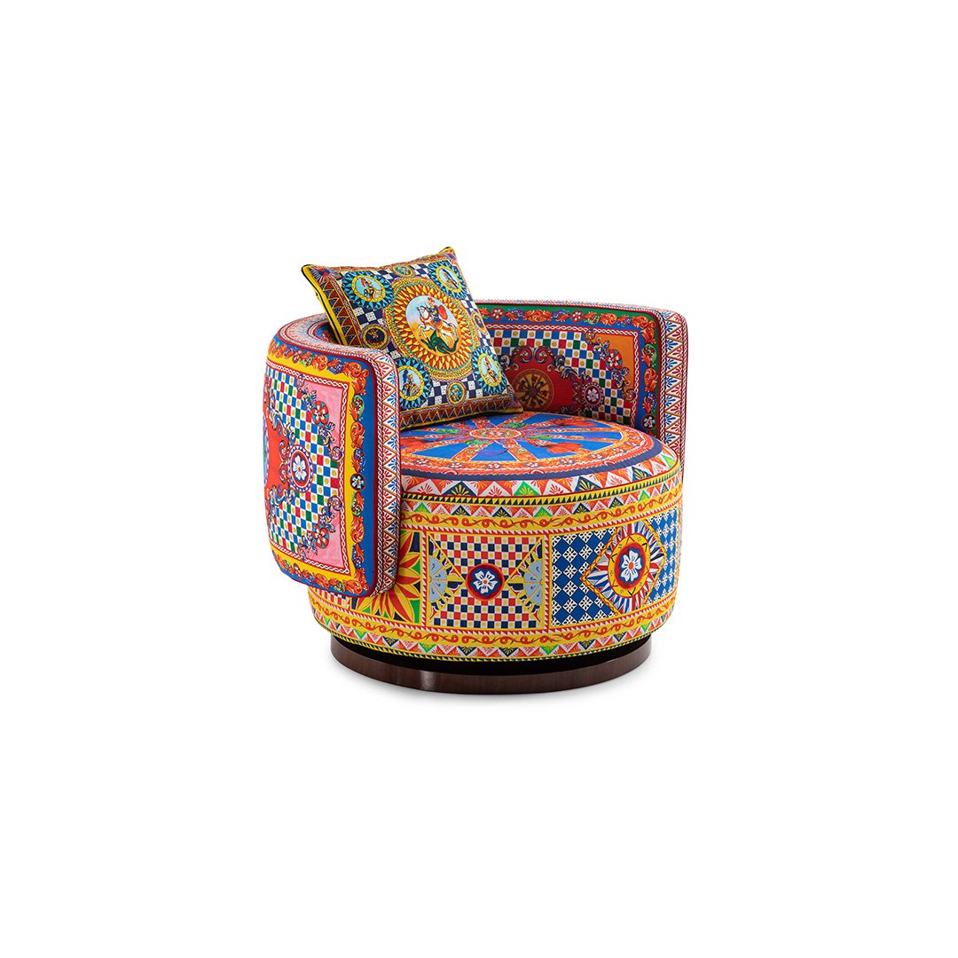 dolce-gabbana-casa-planetario-margherita-armchair-carretto