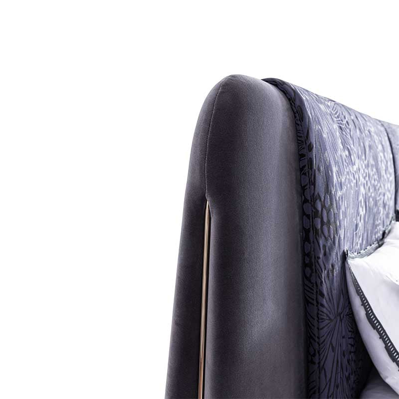 luxence-luxury-living-dreamy-bed-detail