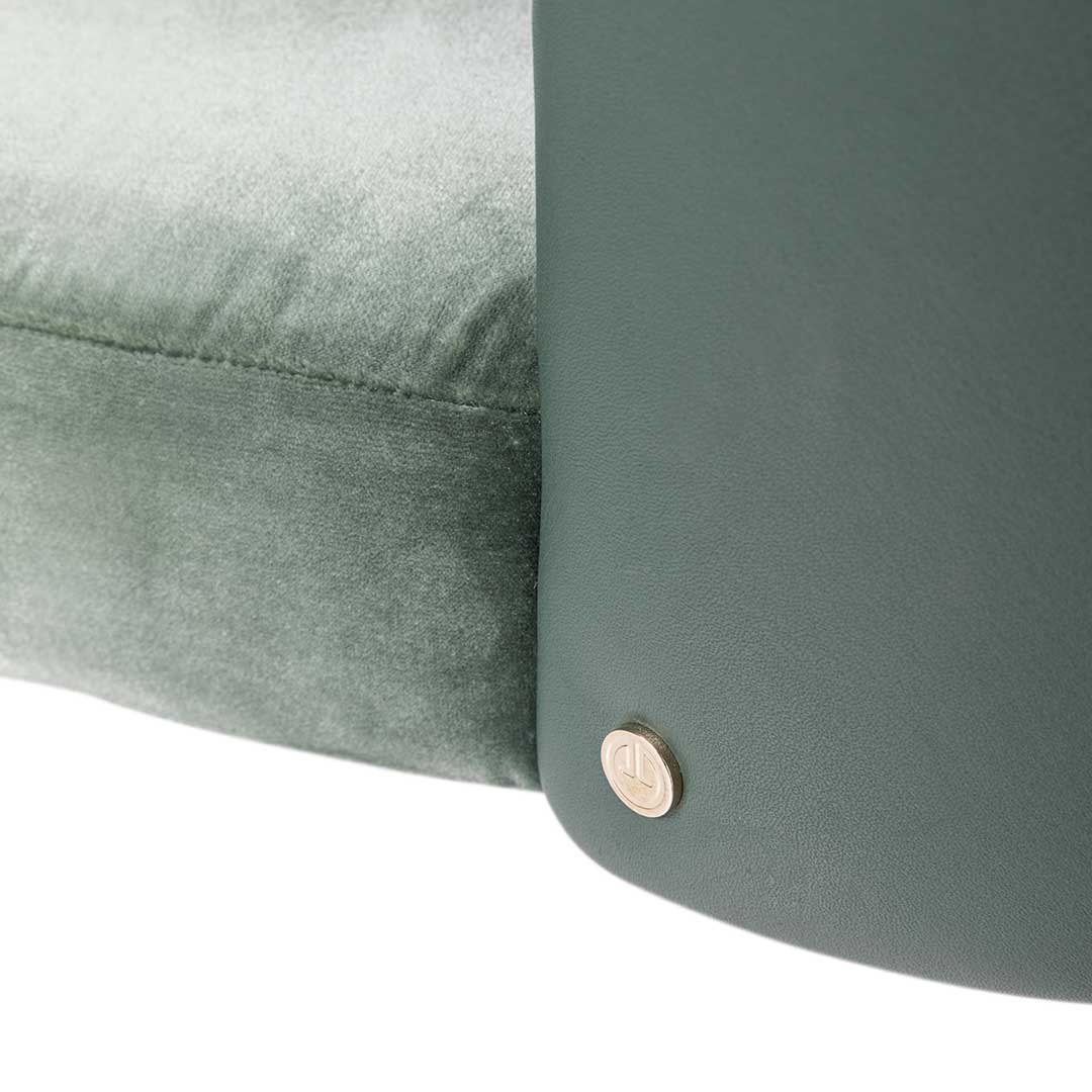 luxence-luxury-living-somma-chair-detail-logo