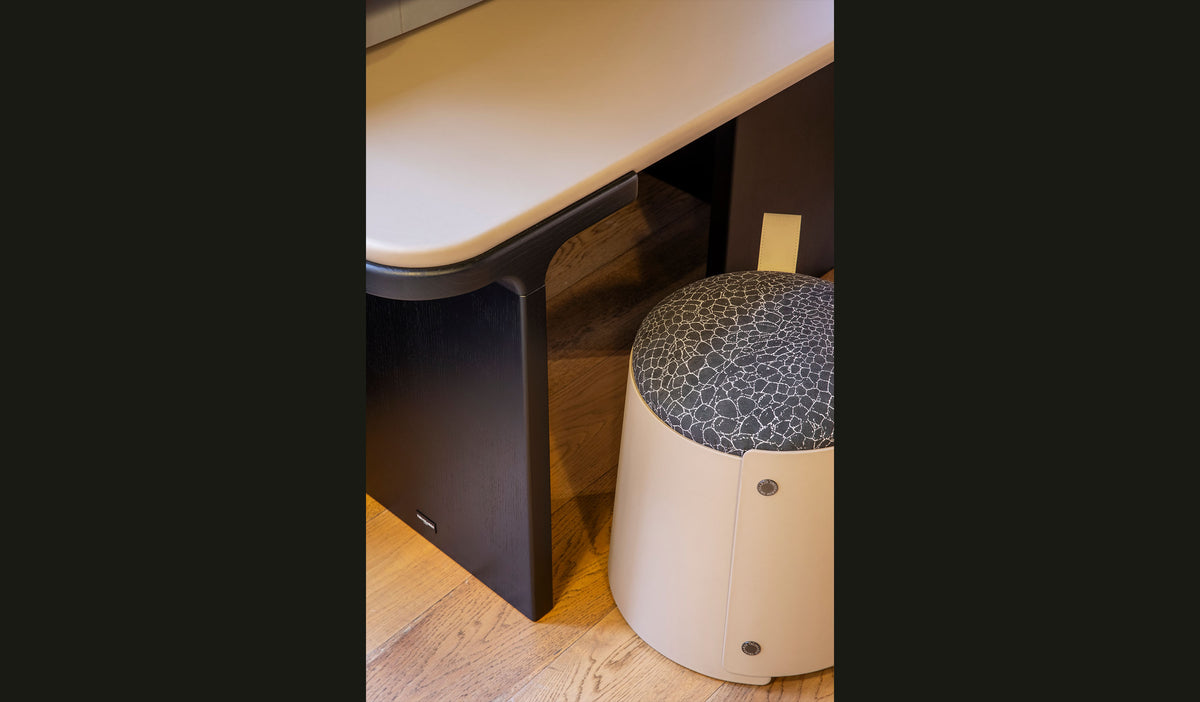 Trussardi Casa - Hug ottoman_foto ambientata-3