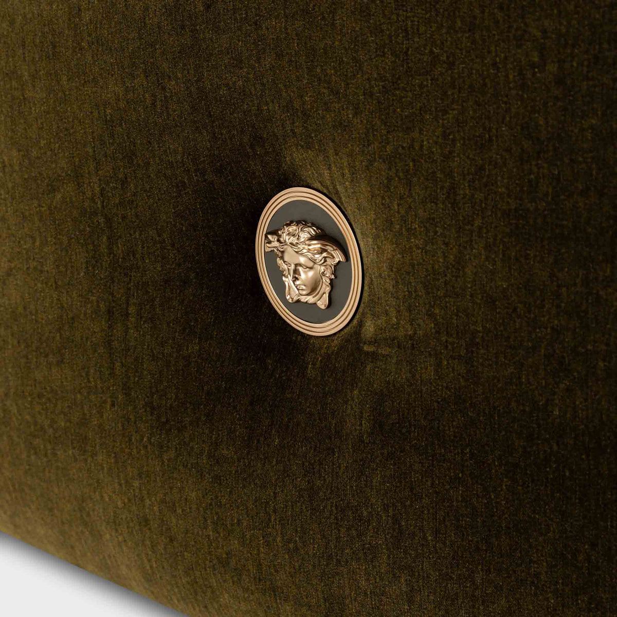 Agorà sectional sofa by Versace Home detail image